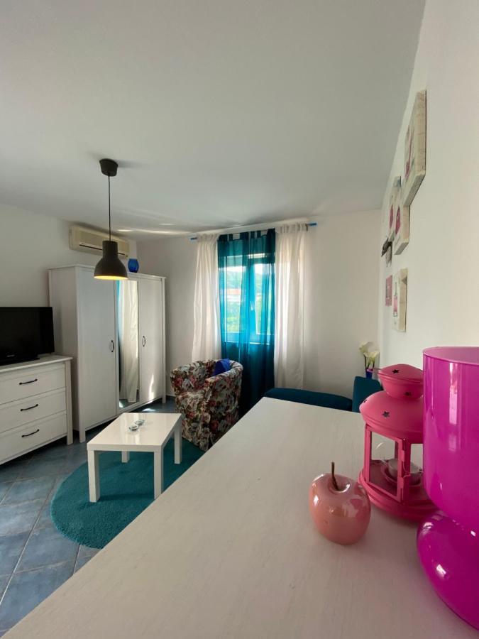 Apartment Lara ราบ ภายนอก รูปภาพ